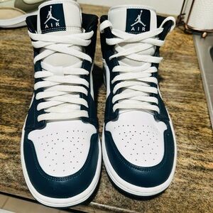 Air Jordan 1 “Armory Navy” Sz. 9